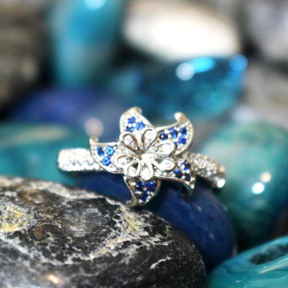 Sterling Silver Blue Flower White Sapphire Ring 8 - Picture 3 of 9